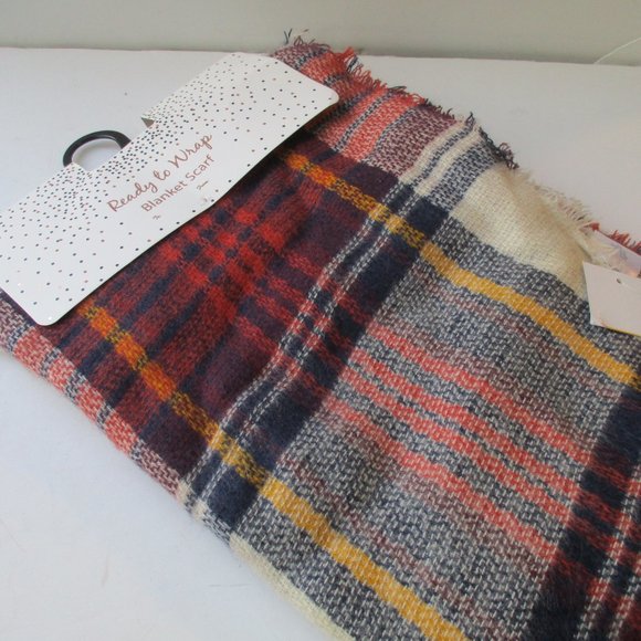 *Ready to Wrap Red Cream Blanket Scarf Fringe Edge - Picture 1 of 5